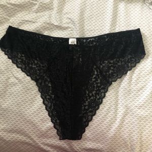 💜Yours Clothing plus size 34/36 black thong. NWT